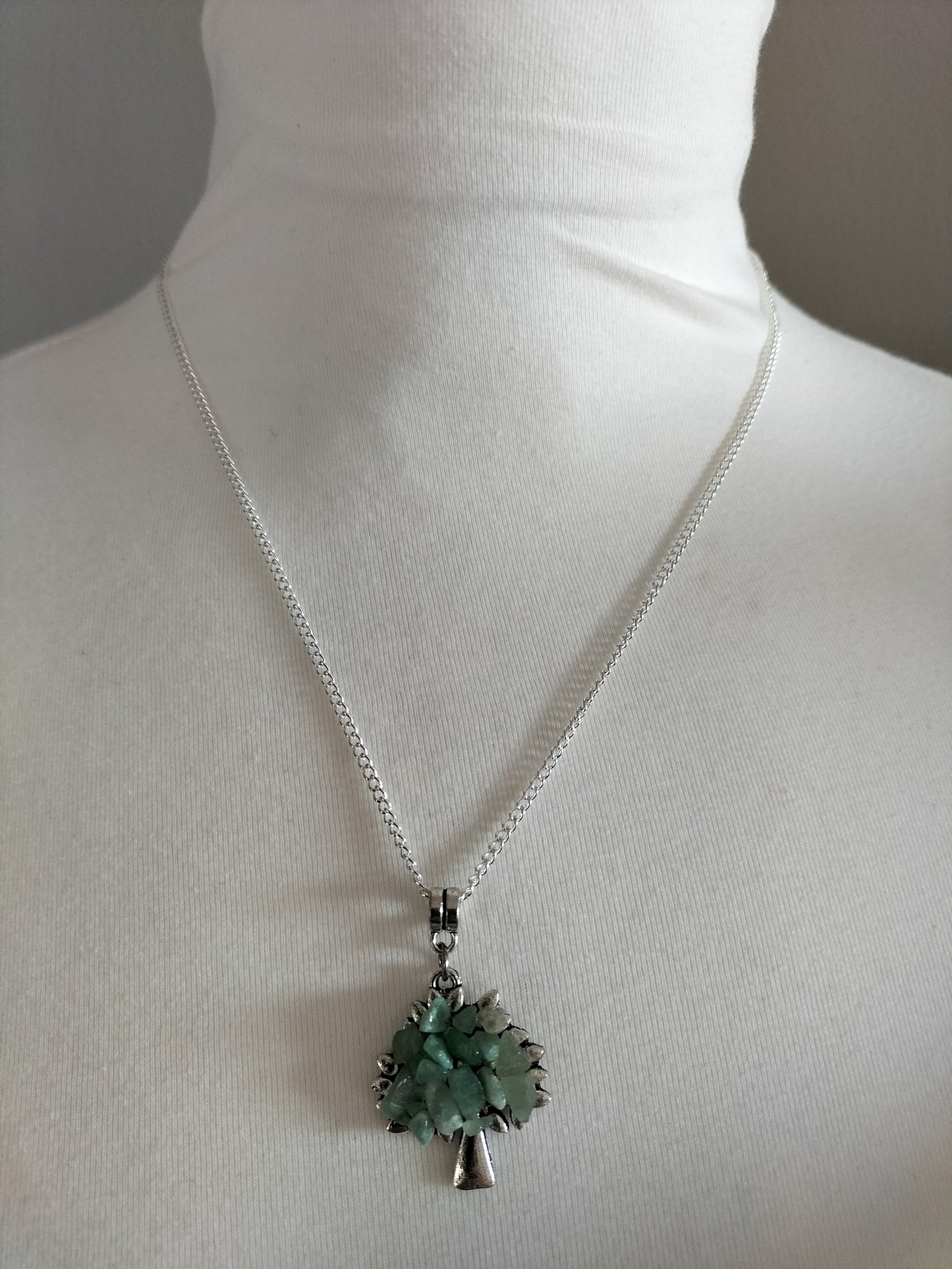 Beautiful silver plated necklace with tree of life gemstones pendant