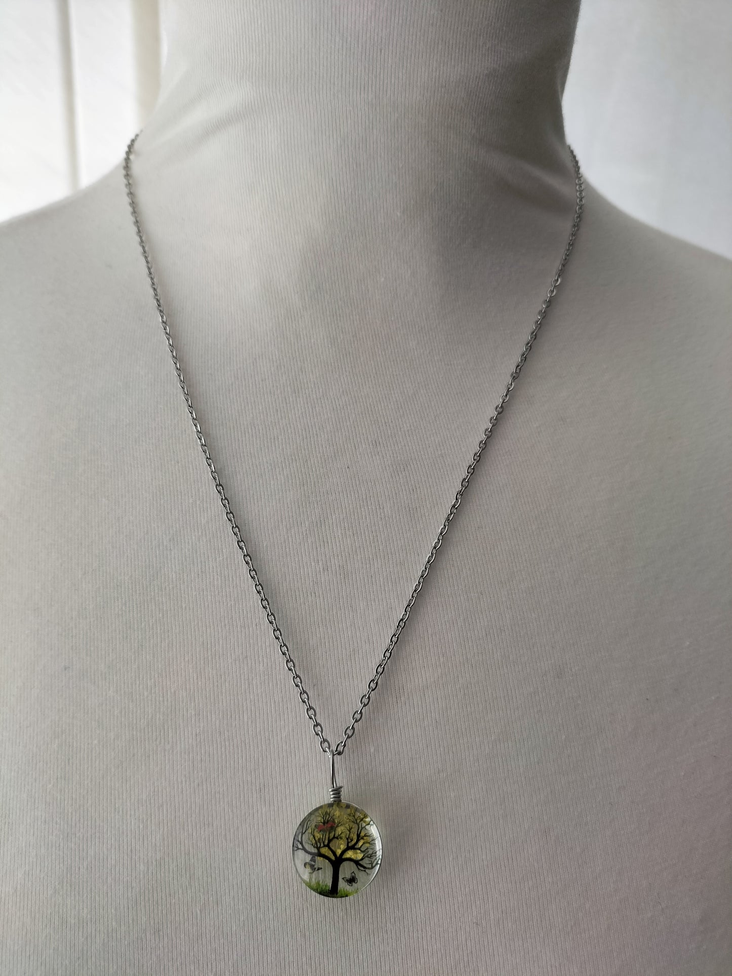 Dried Flower Shape Resin Pendant With Silver Plated Necklace
