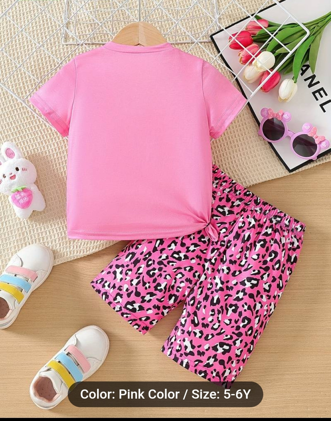 Cute Girls 2 pcs Cartoon Kitty Graphic Short Sleeve T-shirt Top Leopard Print Shorts Set For Summer and Baby's Cartoon Bee Faux Denim Pattern Dress
